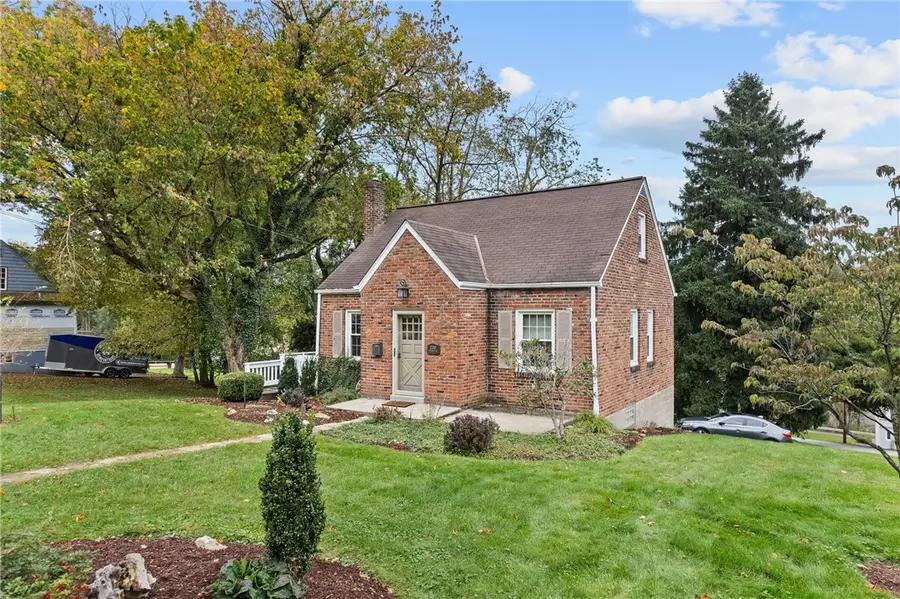 2300 Longcrest Ave, Bethel Park, PA 15102 - #3