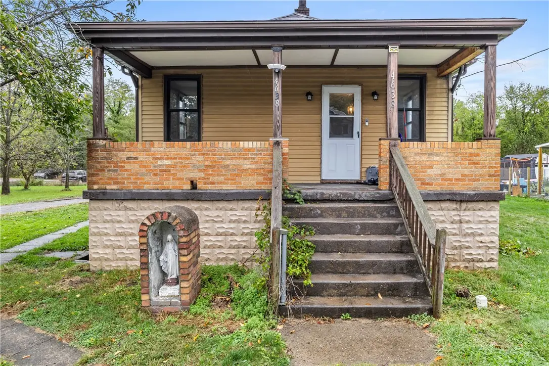 4638 Elizabeth St., Coraopolis, PA 15108 - #1
