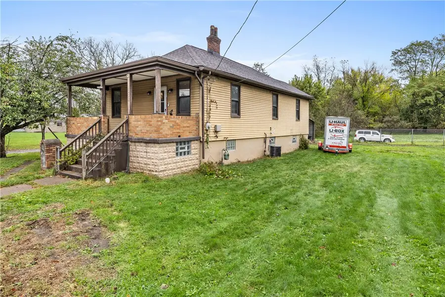 4638 Elizabeth St., Coraopolis, PA 15108 - #2