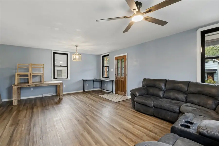 4638 Elizabeth St., Coraopolis, PA 15108 - #3