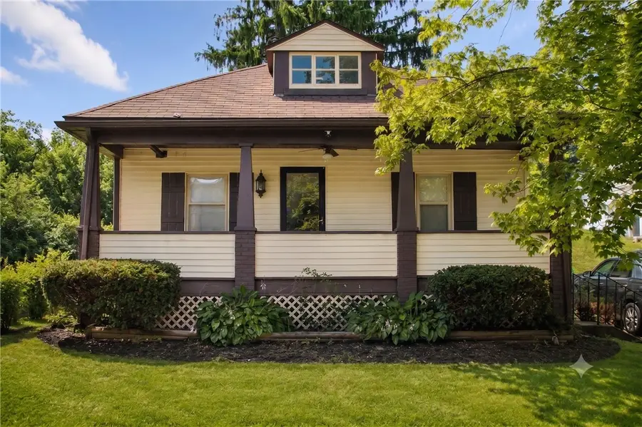 344 Mecklem Ln, Ellwood City, PA 16117 - #2