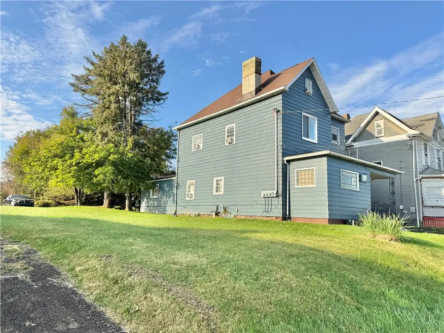 464 Reed Ave, Monessen, PA 15062 - #2