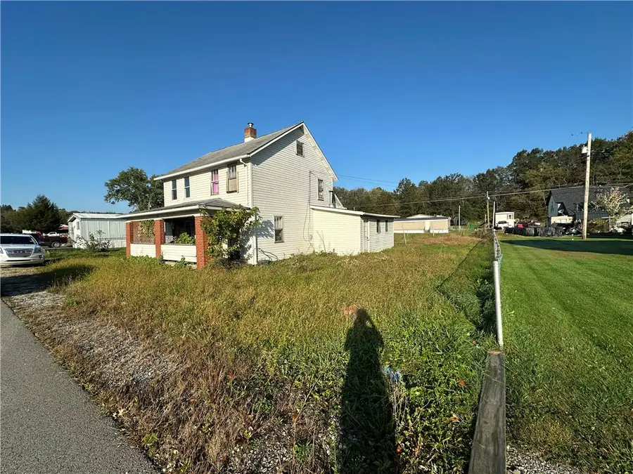 1115 Manor Ave, Latrobe, PA 15650 - #2