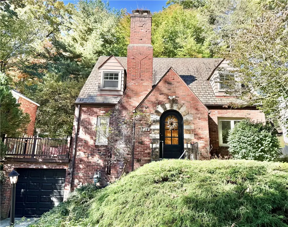 734 Shady Ln, Pittsburgh, PA 15228 - #1
