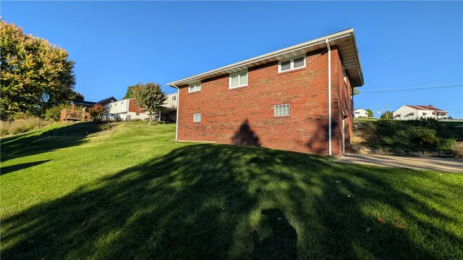 61 Old Street, Washington, PA 15301 - #3