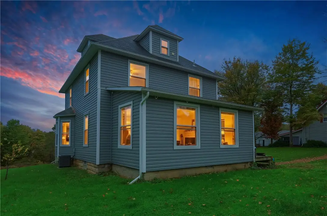 3718 Ellwood Rd, New Castle, PA 16101 - #1