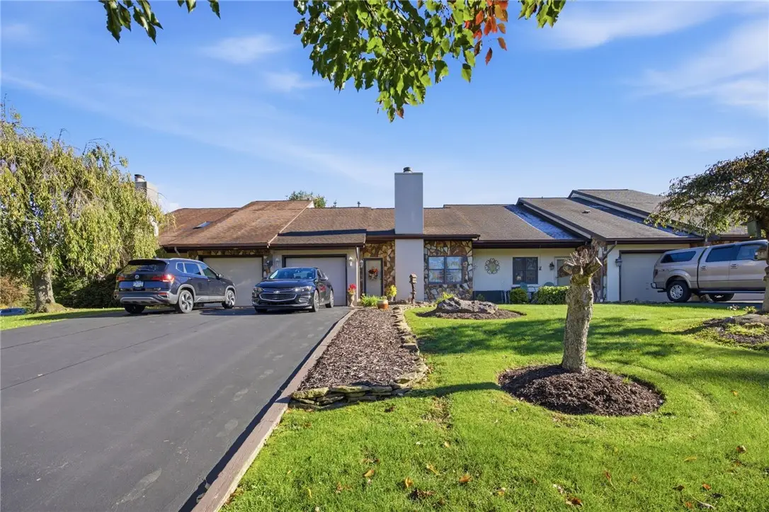 137 Oak Dr, Saxonburg, PA 16056 - #1