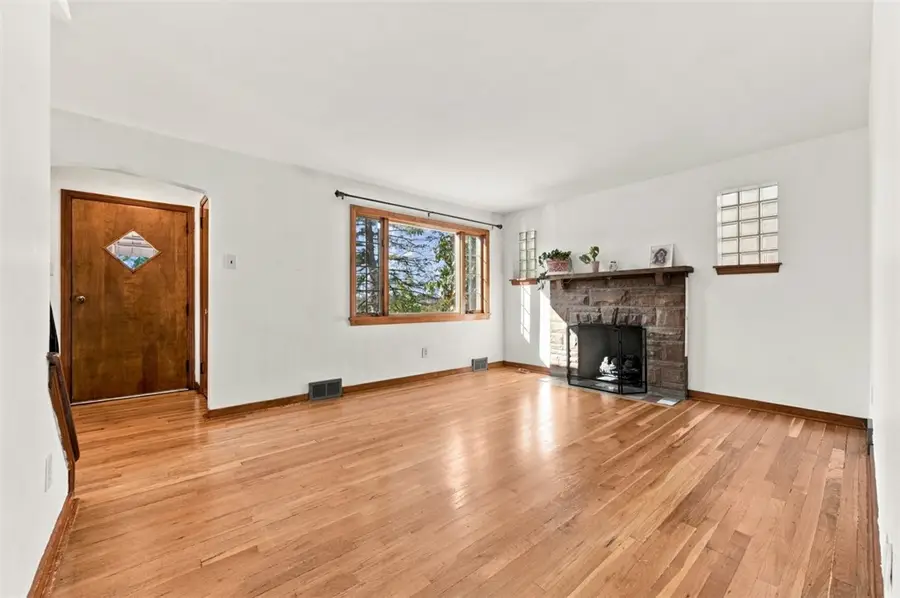 3201 Provost Rd, Pittsburgh, PA 15227 - #3