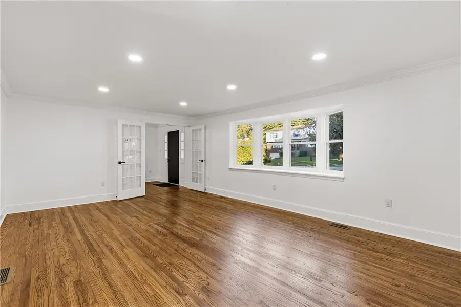 3822 Burnaby Dr, Pittsburgh, PA 15235 - #3