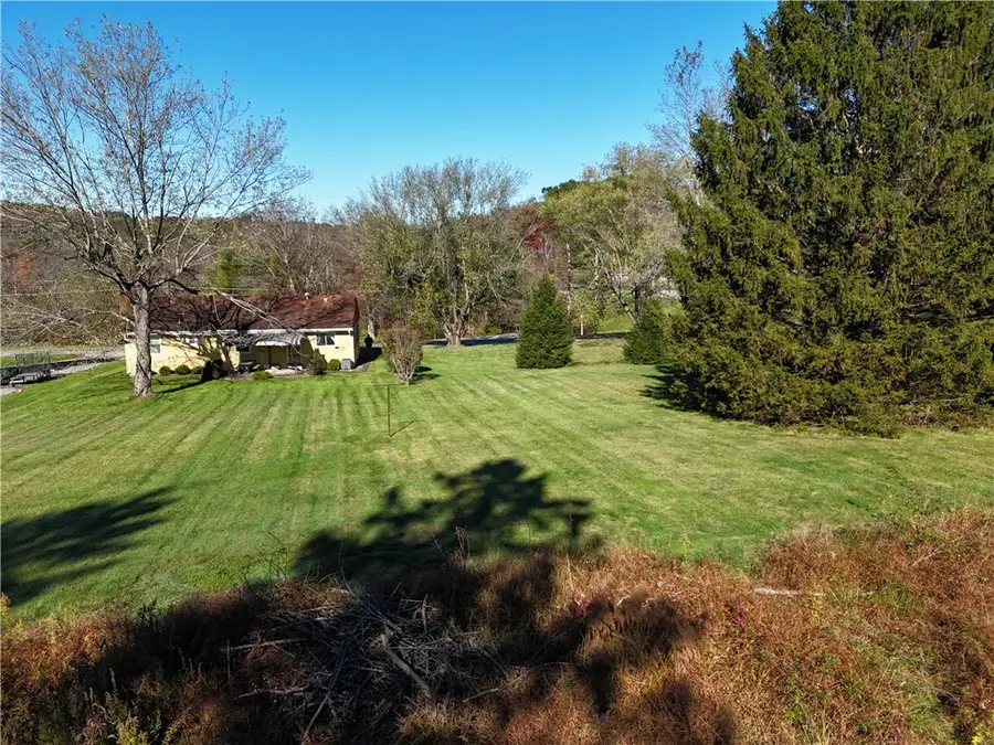 282 Pleasant View Dr, Kittanning, PA 16201 - #3