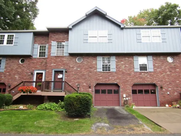 202 Timberglen Dr, Imperial, PA 15126