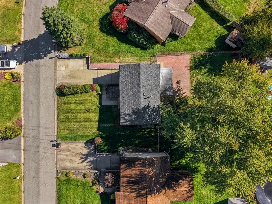 142 William Circle, McKees Rocks, PA 15136 - #3