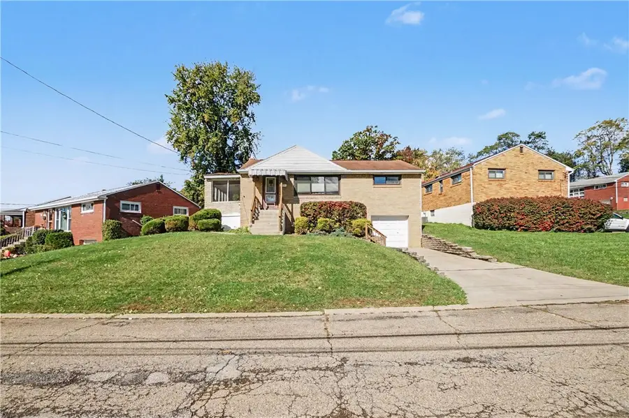 2214 Old Oak Dr, Pittsburgh, PA 15220 - #2