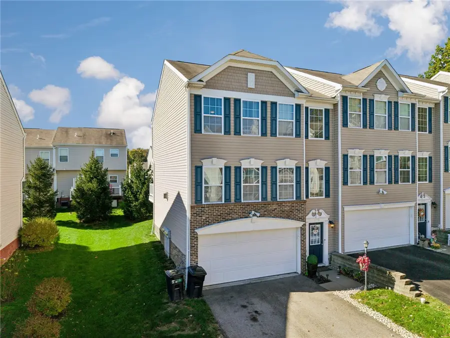 113 Alderwood Dr, Greensburg, PA 15601 - #2