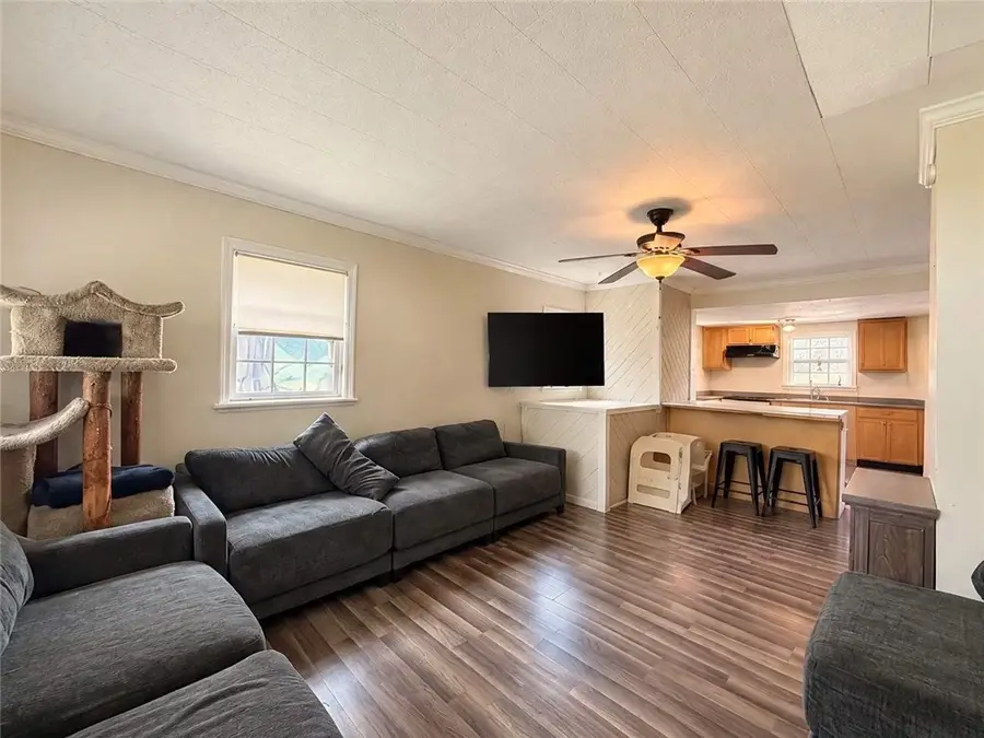 2925 Idaho Ave, Bethel Park, PA 15102 - #3