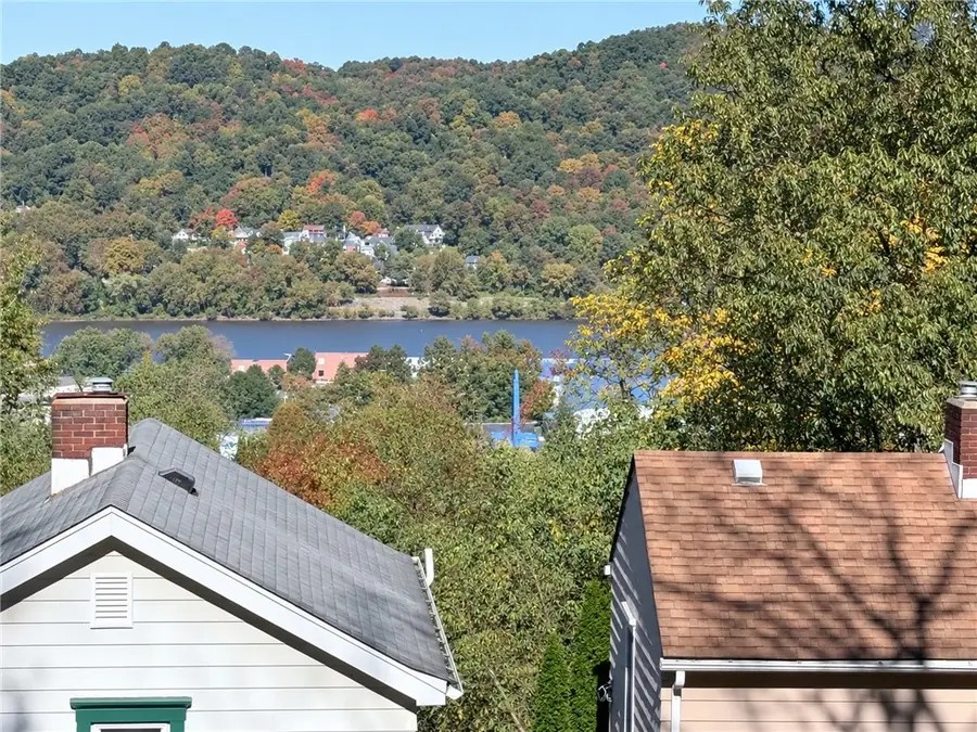 512 Hiland Ave, Coraopolis, PA 15108 - #2