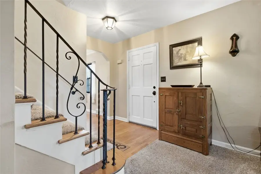 3386 Crestview, Bethel Park, PA 15102 - #3