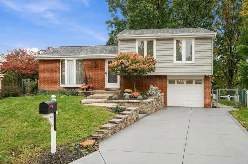 534 Fieldcrest Dr, Pittsburgh, PA 15209 - #1