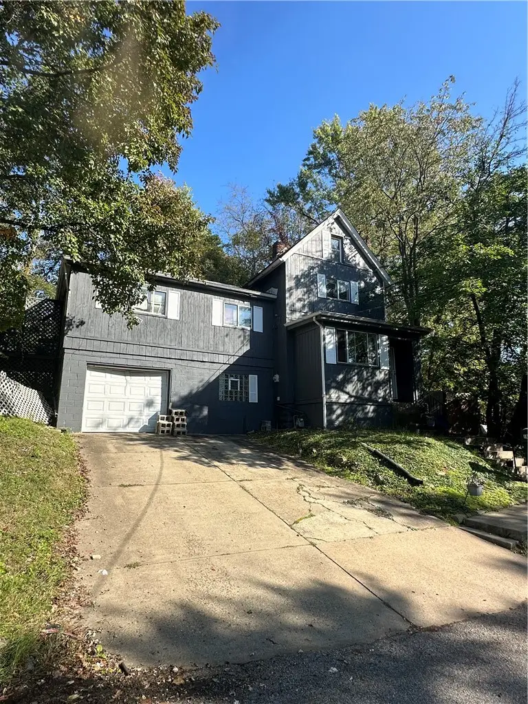 1812 Maplewood Ave, Pittsburgh, PA 15221 - #2