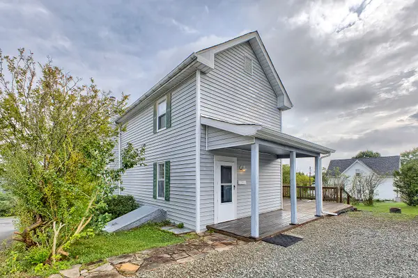 912 Sherman Avenue, Irwin, PA 15642