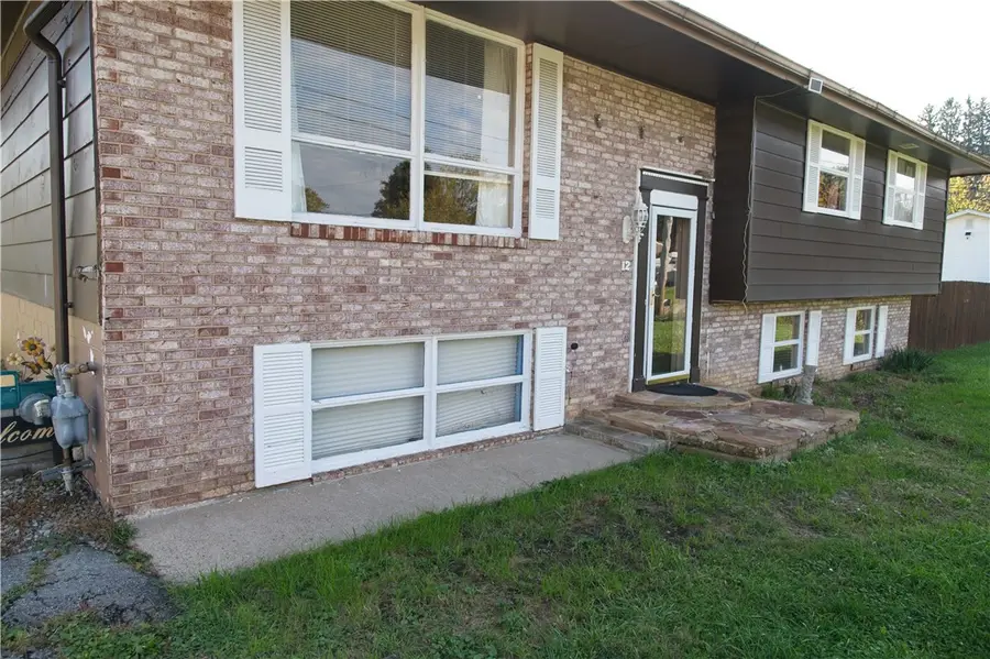 12 Dolly Ave, Jeannette, PA 15644 - #3