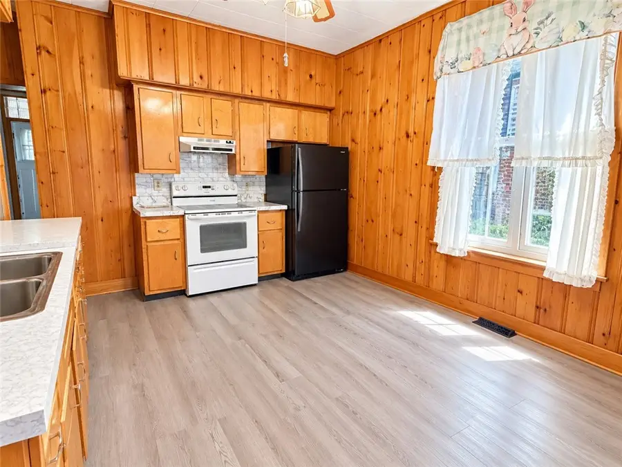 405 Parkway St, Freedom, PA 15042 - #2