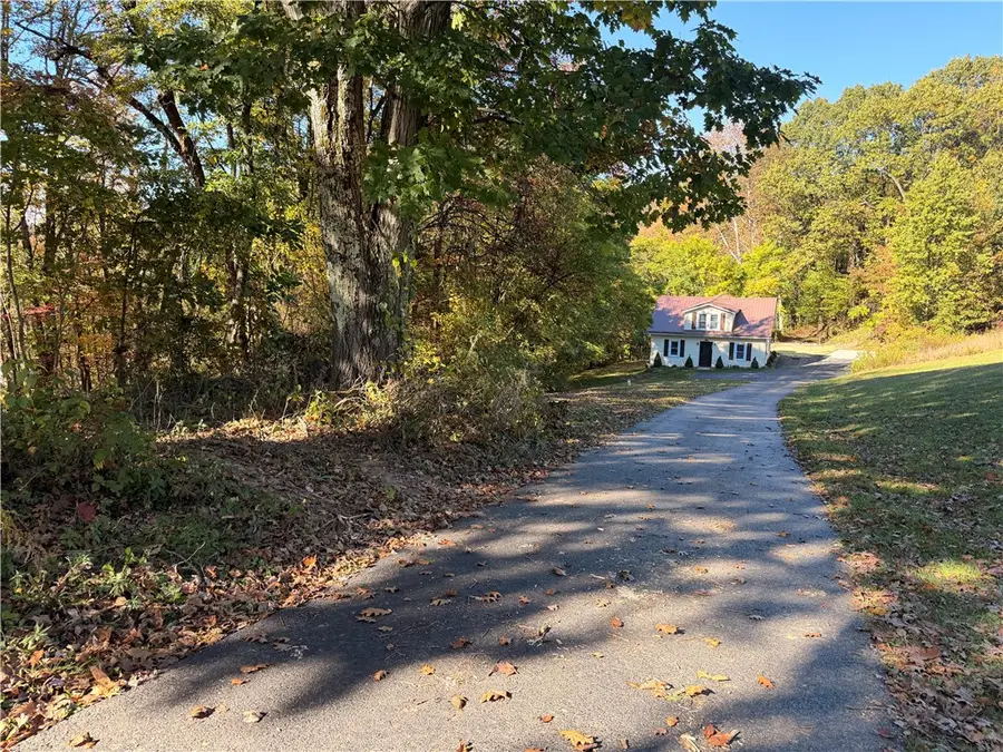 617 Pacek Rd, Greensburg, PA 15601 - #2