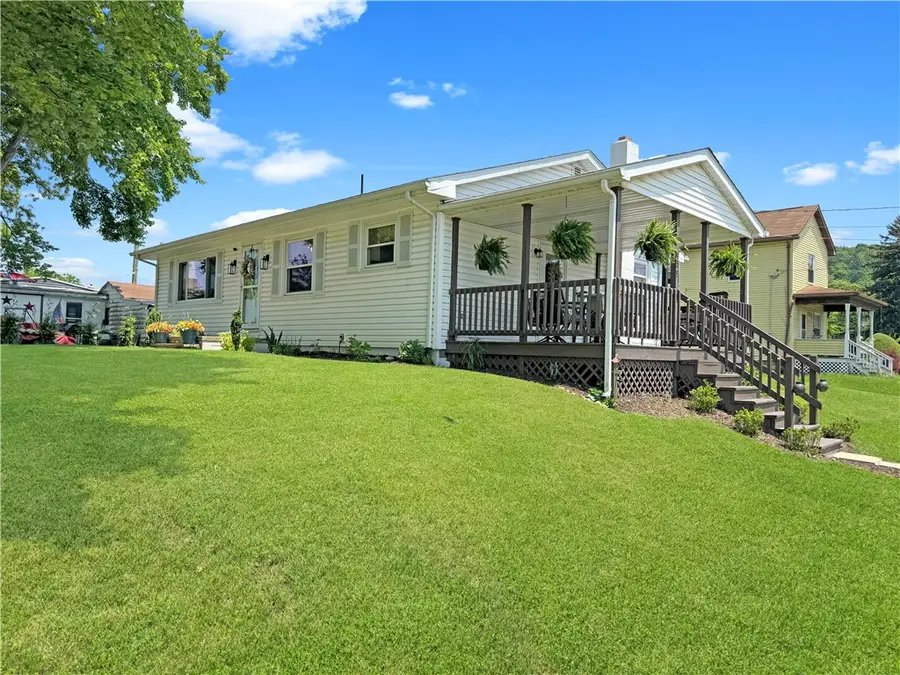 659 6th St, West Pittsburg, PA 16160 - #3
