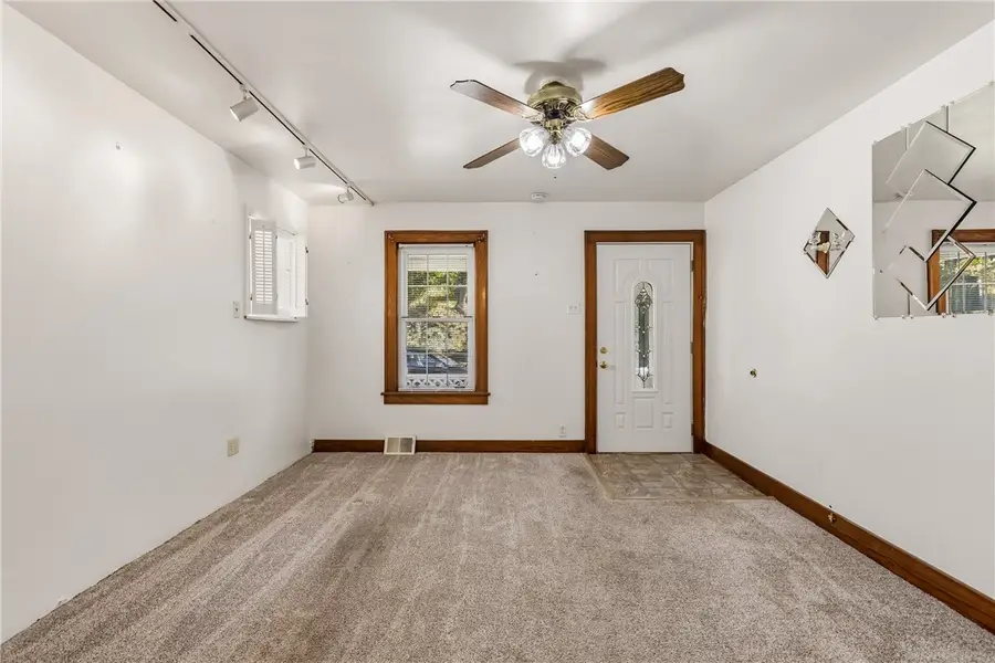 947 Center Ave, Pittsburgh, PA 15229 - #3