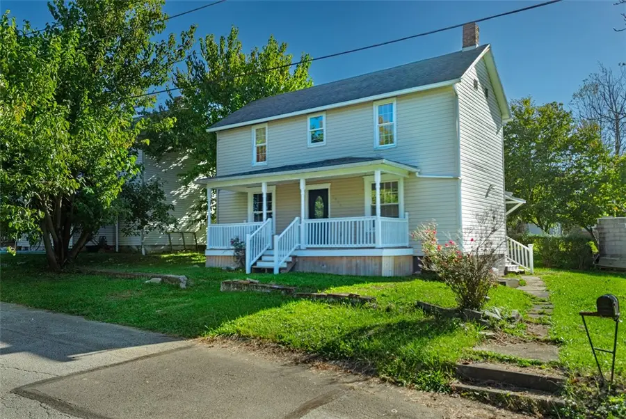 1211 Lawn Ave, Connellsville, PA 15425 - #2