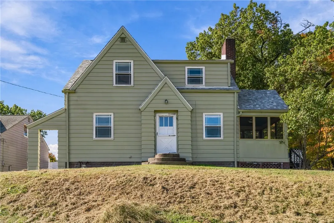 702 Summit St, Coraopolis, PA 15108 - #1