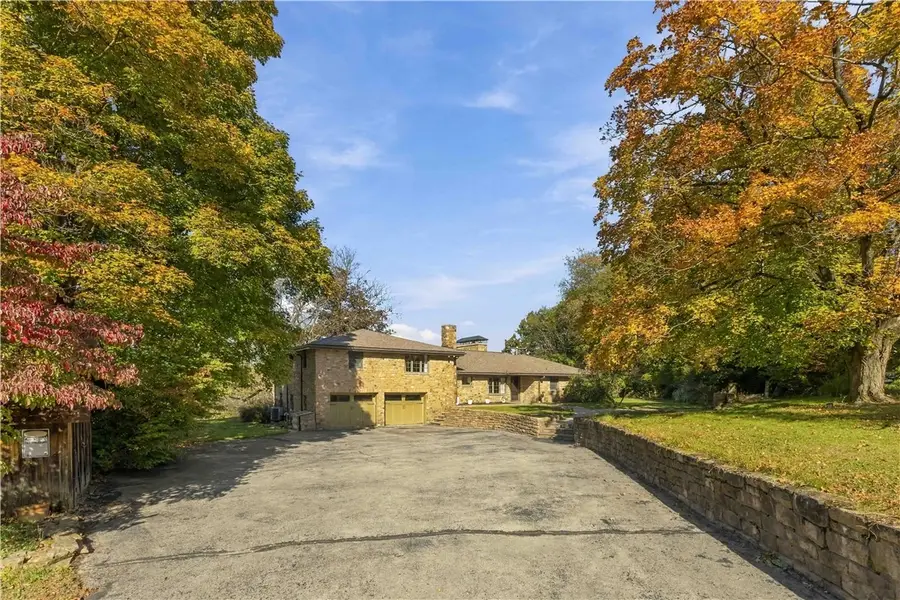 314 Redcut Lodge Rd, Latrobe, PA 15650 - #3