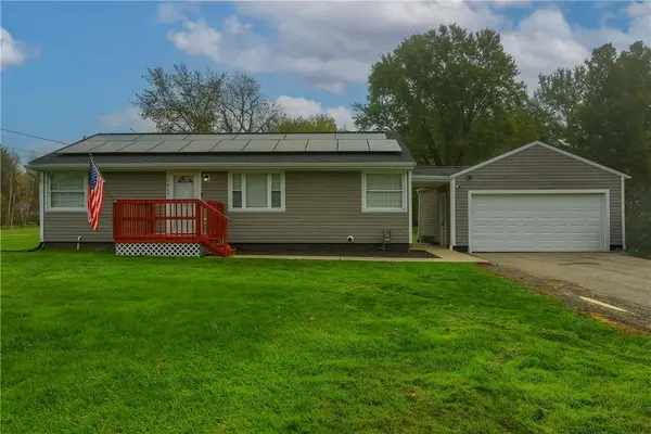 2611 Ridgewood Ct, New Castle, PA 16101
