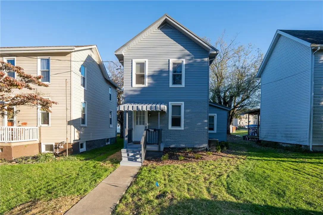 425 W 1st Ave, Derry, PA 15627 - #1