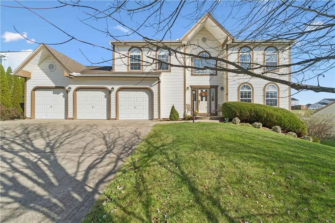 451 Peregrine Dr, North Huntingdon, PA 15642 - #1