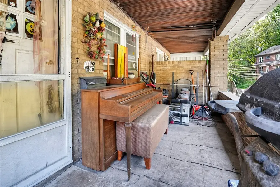 709 Maytide St, Pittsburgh, PA 15227 - #3