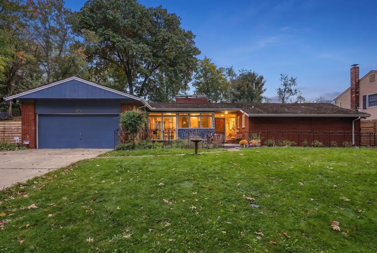 254 Twin Hills Drive Drive, Pittsburgh, PA 15216 - #1