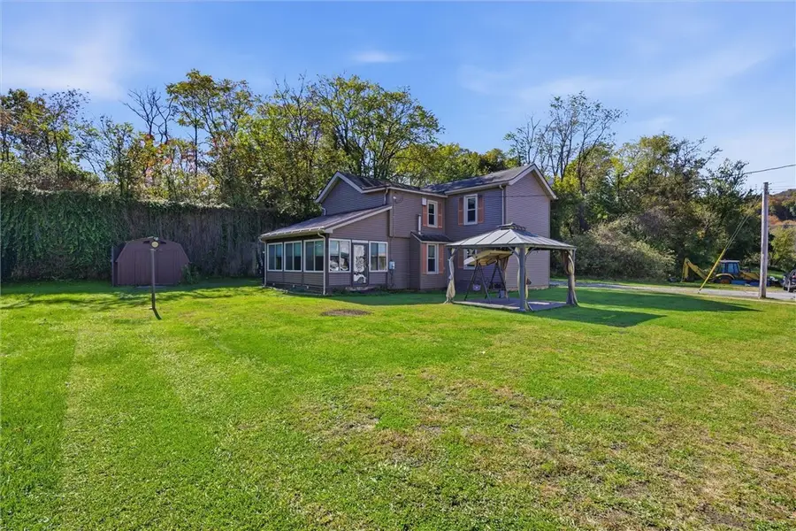 106 1st Street, Freeport, PA 16229 - #2