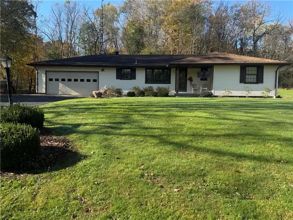 641 Woodland Dr, Pulaski, PA 16143