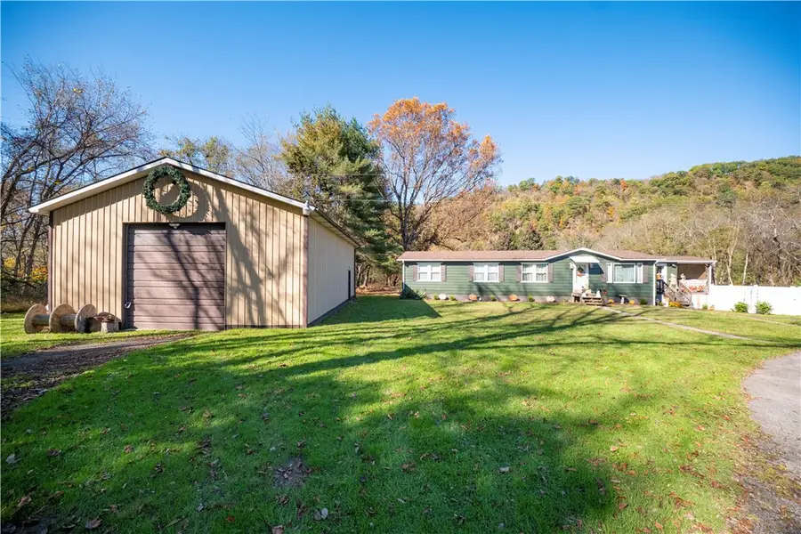 817 Railroad Ave, Avonmore, PA 15618 - #3