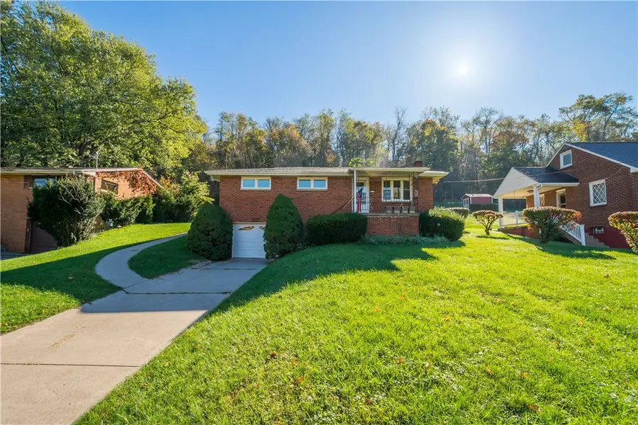 228 Center Ave, Cecil, PA 15321 - #2