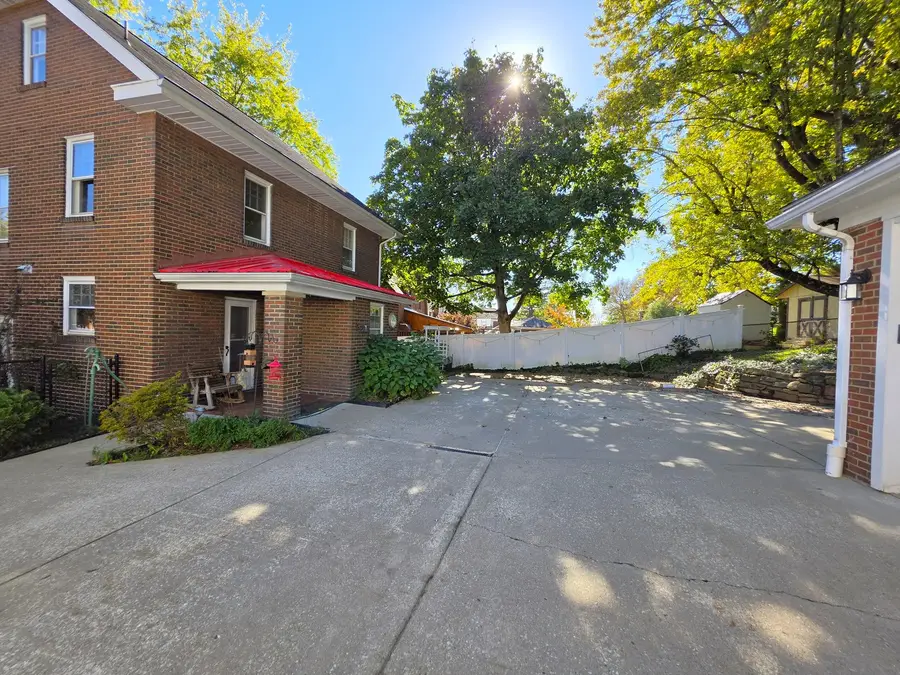 661 E Beau Street, Washington, PA 15301 - #3