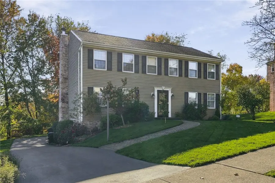 922 Meadow Crest Dr, Pittsburgh, PA 15237 - #2