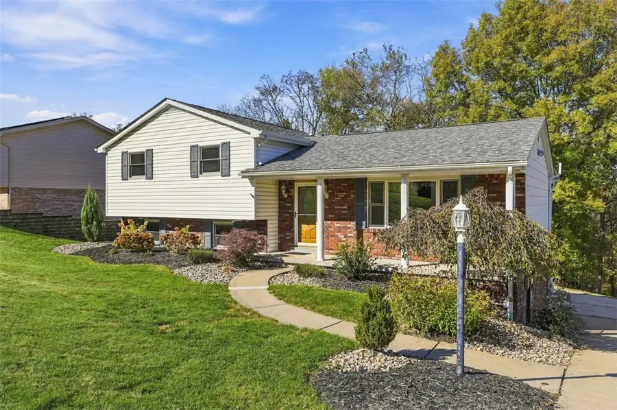 317 Laddie Dr, Washington, PA 15301 - #2