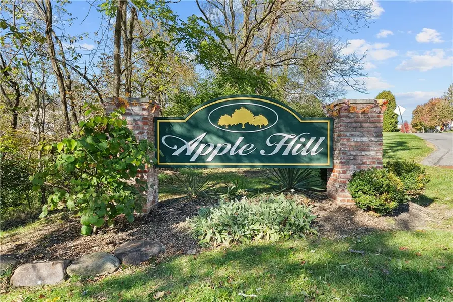268 Hooks Ln, Canonsburg, PA 15317 - #2