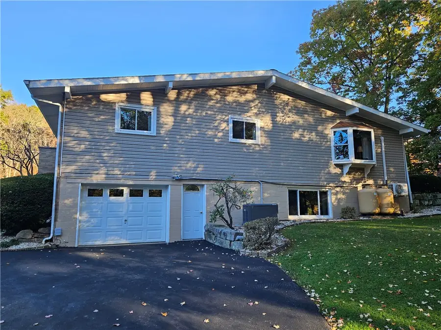 318 Euclid Rd, Butler, PA 16001 - #2