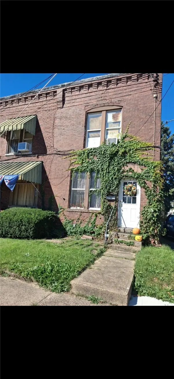 17 8th St, Midland, PA 15059 - #1