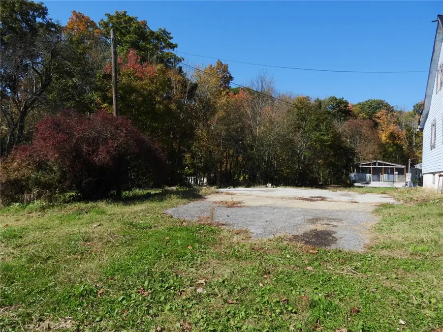 1074 School Road, Cairnbrook, PA 15924 - #2