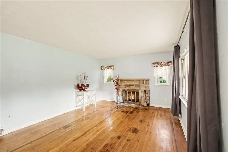549 Main St, Imperial, PA 15126 - #3