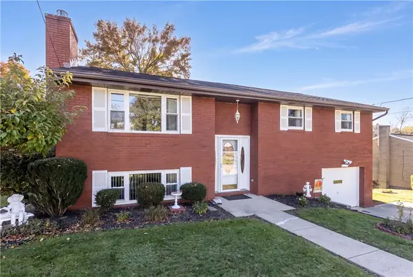 13 Sunnycrest Dr, Cecil, PA 15321